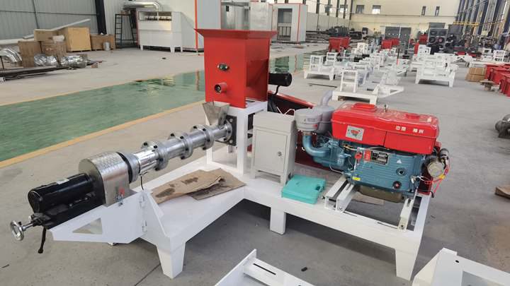 large scale Sunfish feed extruder machine parts in Ghana